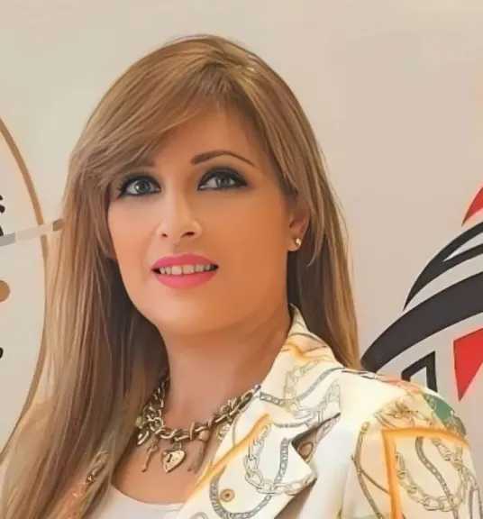الدكتورة منى زكي… حكاية تُجسّد القيم الإنسانية وتُعلي من شأن القانون والفن