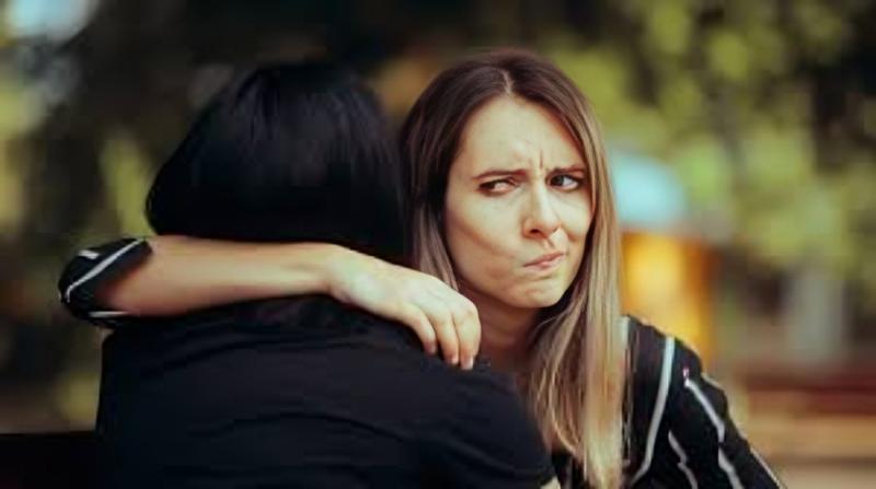 تفسير حلم زيارة صديقة سلبية .. دلالات نفسية وتحذيرات مهمة